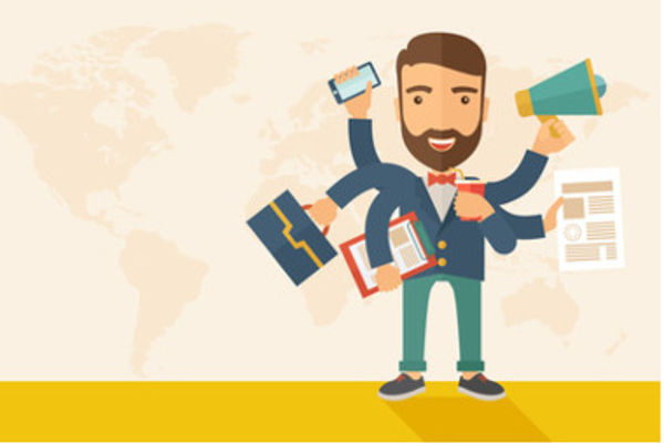 Personnage cumulant les activités